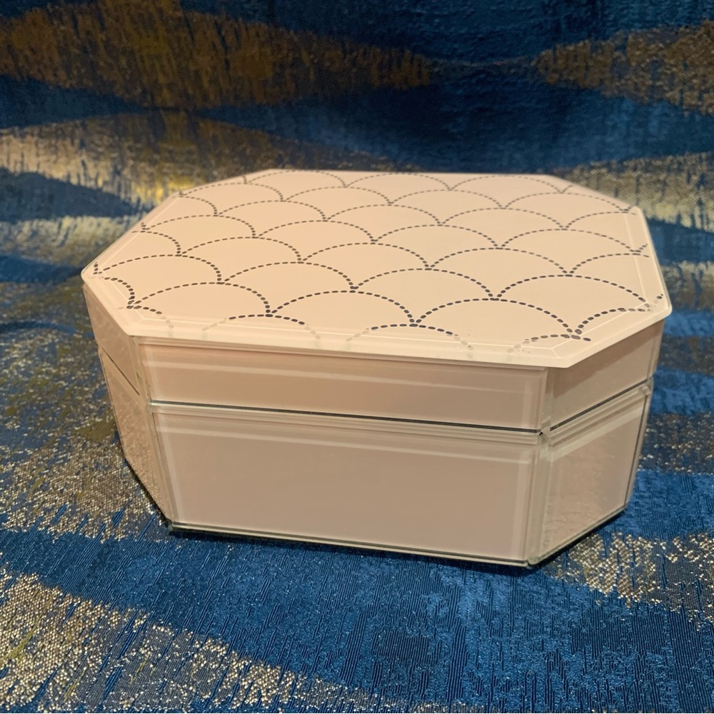 Cynthia Rowley Pink Jewelry Organizer with Quilted Lid